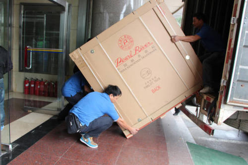 林芝钢琴贵重工艺品无忧运